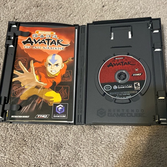 Nintendo GameCube Avatar The Last Airbender Authentic Case, Disc and Booklet - Picture 3 of 5